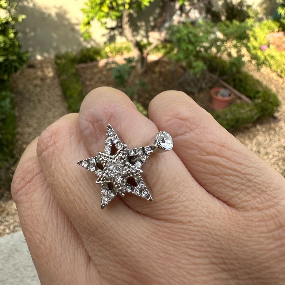 BR Rhinestone Star Ring - Picture 3 of 7